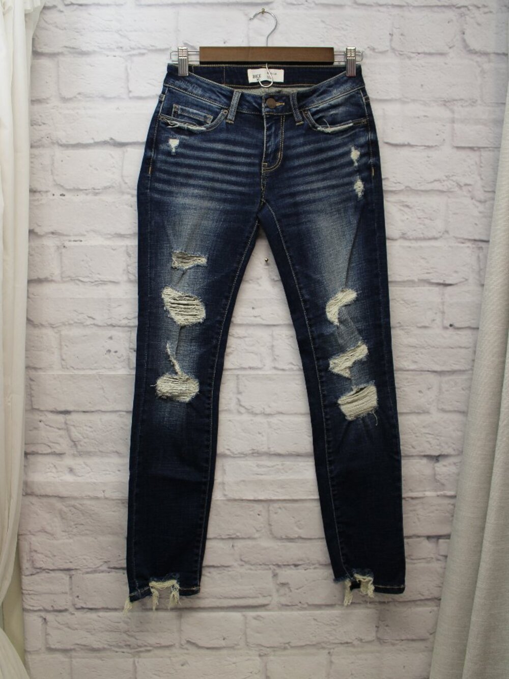 BKE Denim Stella Size 24 Distressed Dark Wash Low Rise Skinny Jeans
